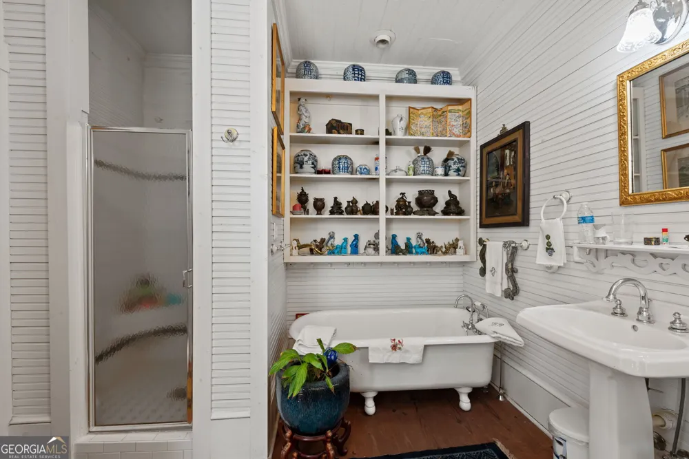 6 Thompson LN Thomaston, GA 30286