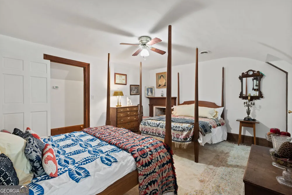 6 Thompson LN Thomaston, GA 30286