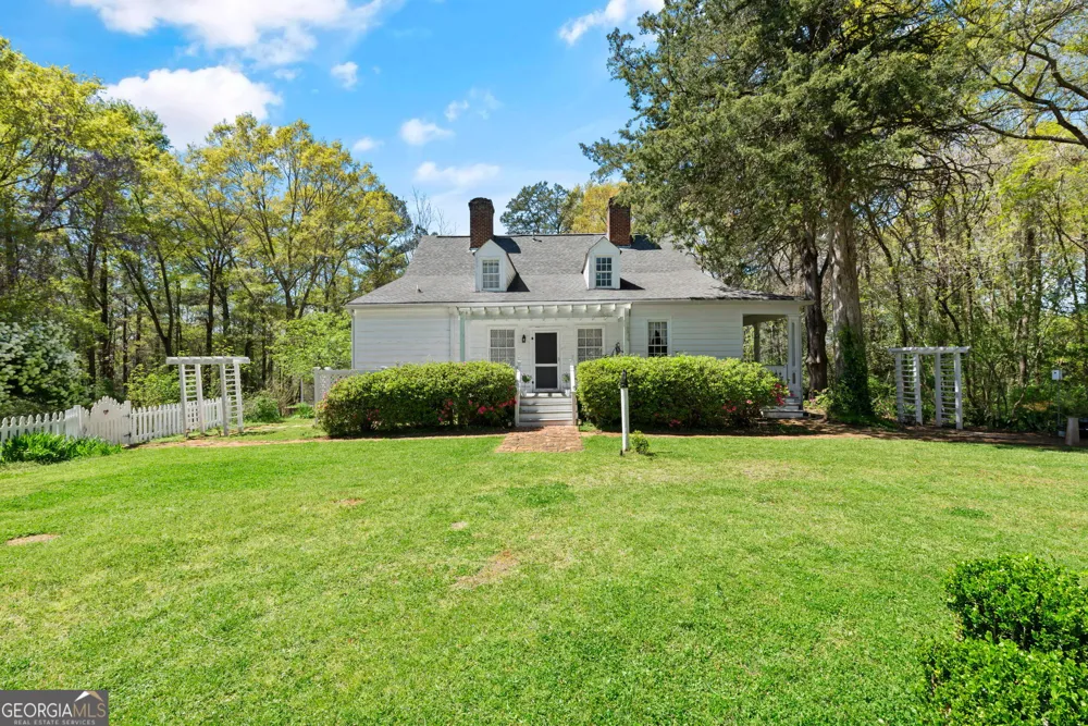 6 Thompson LN Thomaston, GA 30286