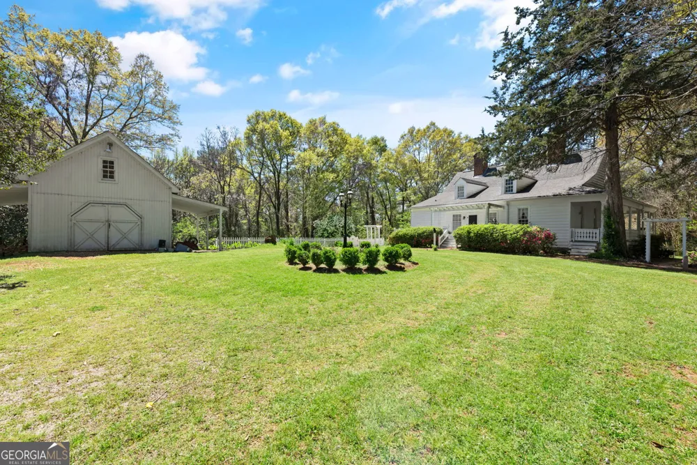 6 Thompson LN Thomaston, GA 30286