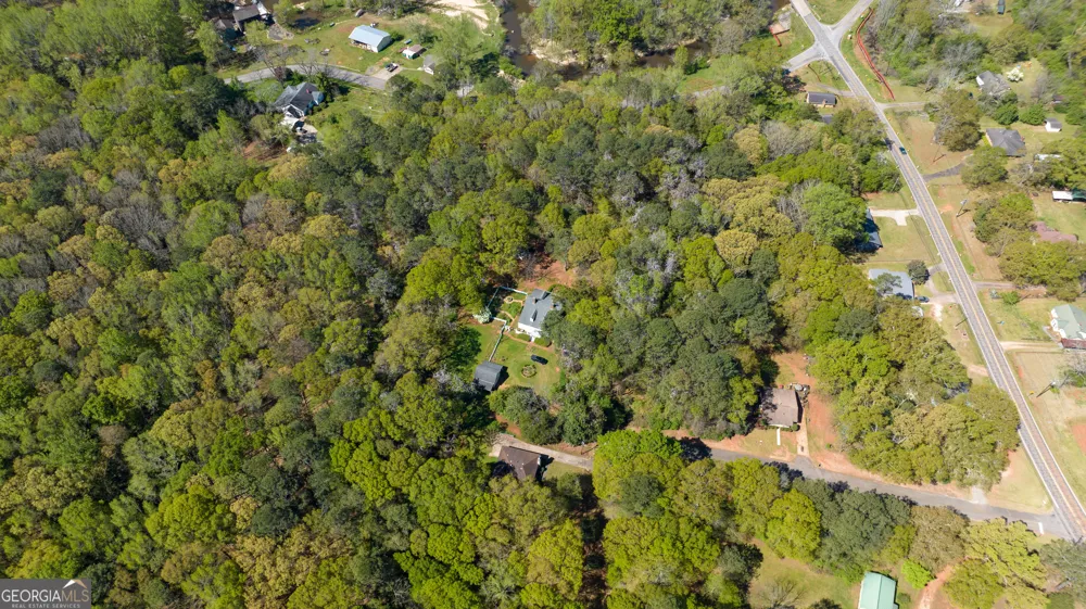 6 Thompson LN Thomaston, GA 30286