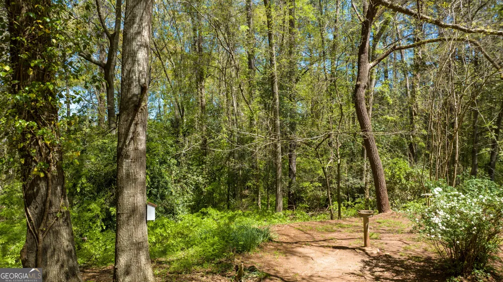 6 Thompson LN Thomaston, GA 30286