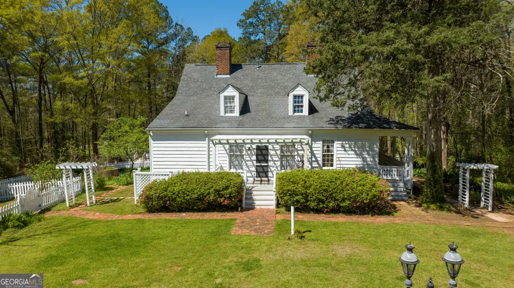 6 Thompson LN Thomaston, GA 30286