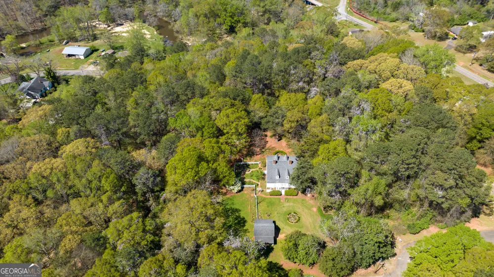6 Thompson LN Thomaston, GA 30286
