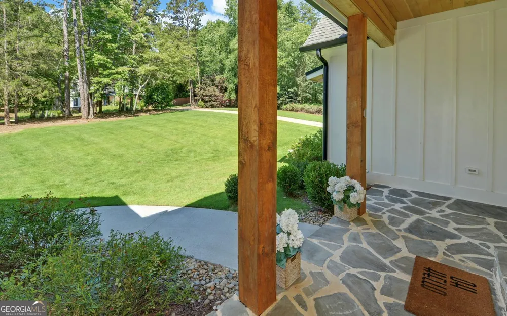 96 Barefoot Bay RD Hartwell, GA 30643