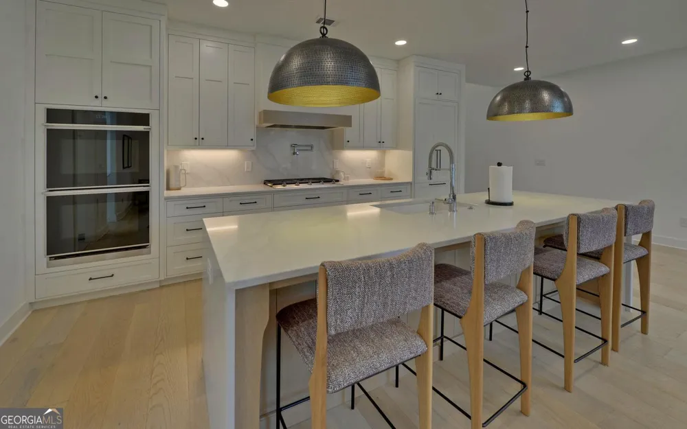 96 Barefoot Bay RD Hartwell, GA 30643