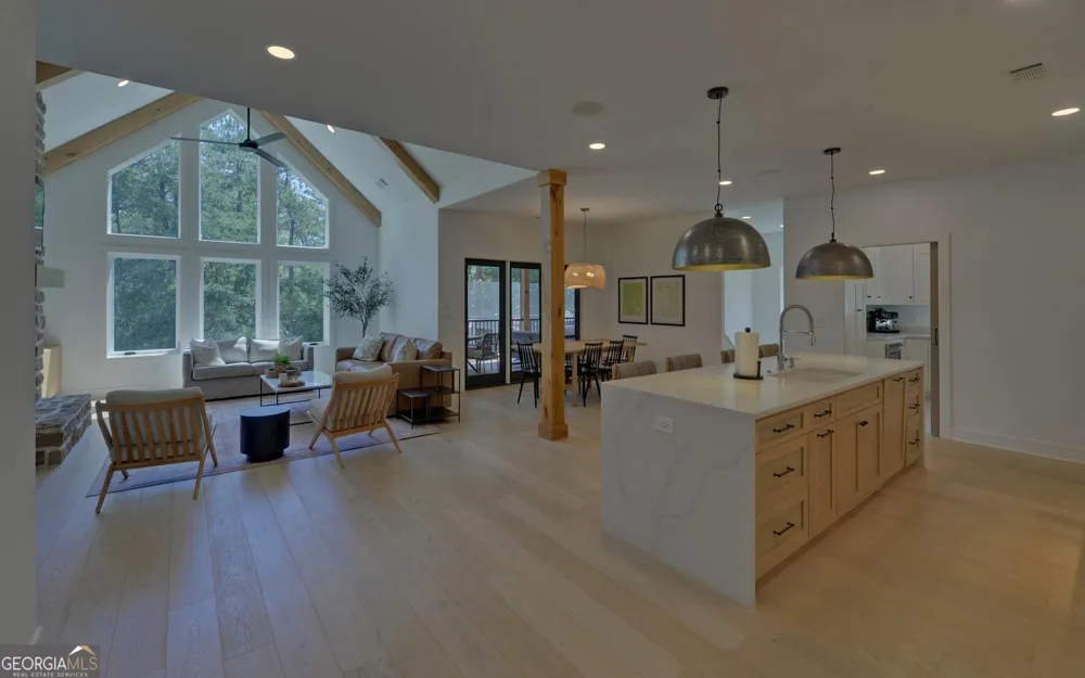 96 Barefoot Bay RD Hartwell, GA 30643