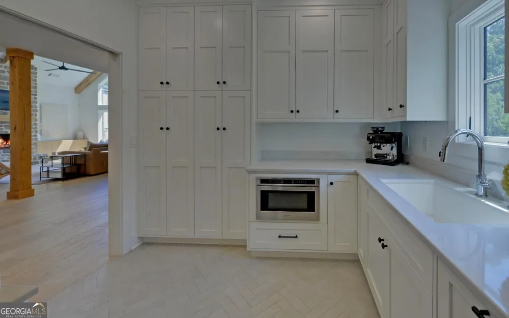 96 Barefoot Bay RD Hartwell, GA 30643