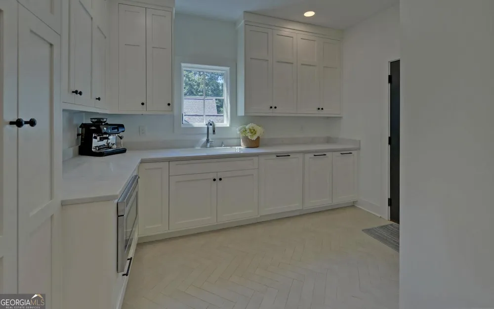 96 Barefoot Bay RD Hartwell, GA 30643