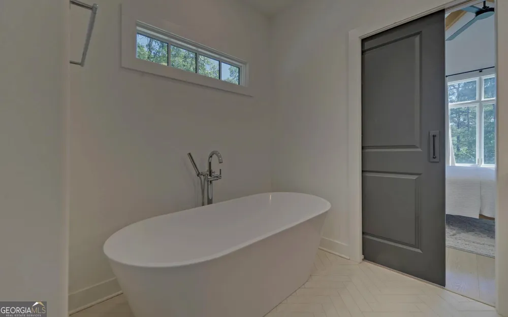 96 Barefoot Bay RD Hartwell, GA 30643