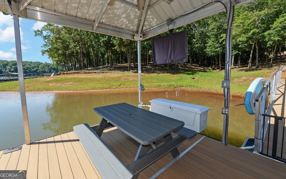 96 Barefoot Bay RD Hartwell, GA 30643