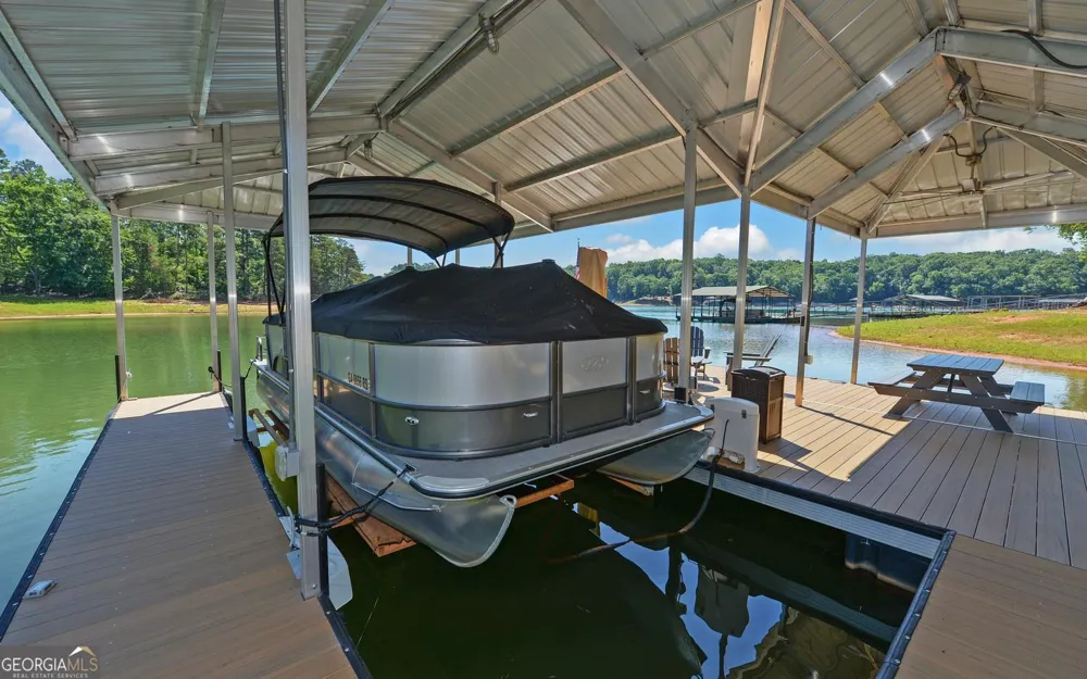 96 Barefoot Bay RD Hartwell, GA 30643
