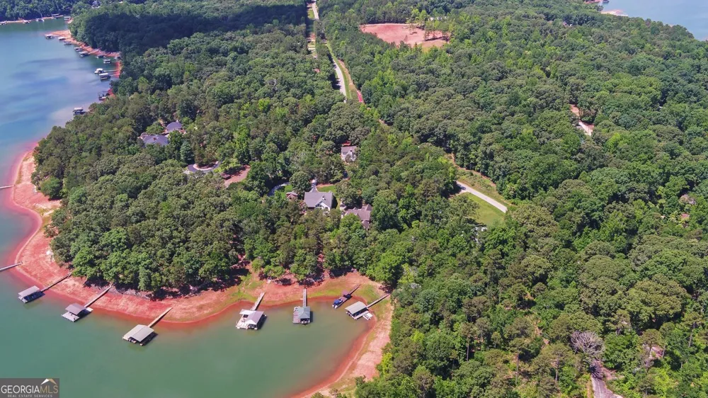 96 Barefoot Bay RD Hartwell, GA 30643