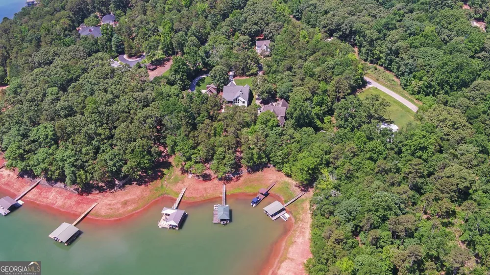96 Barefoot Bay RD Hartwell, GA 30643