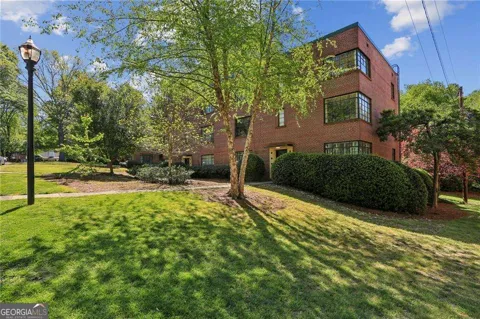 1391 Normandy DR NE
