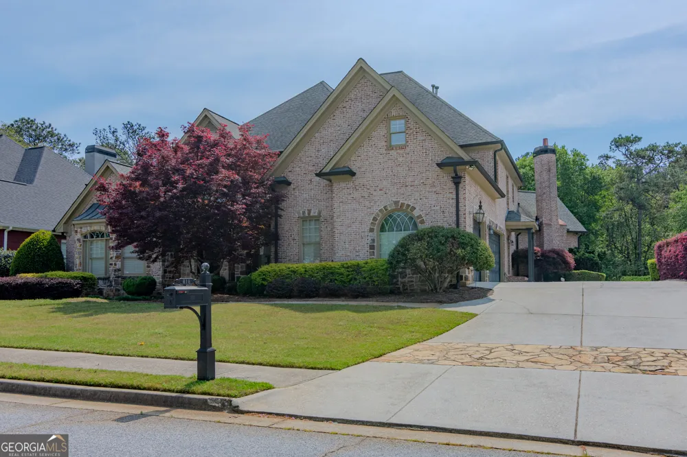 818 Natchez Valley TRCE Grayson, GA 30017