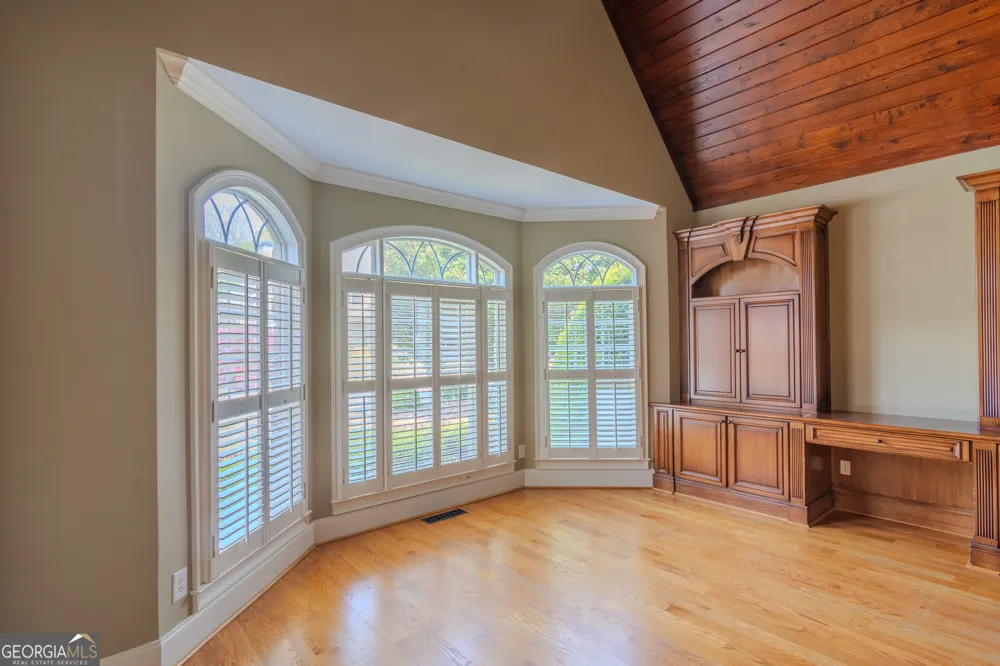 818 Natchez Valley TRCE Grayson, GA 30017