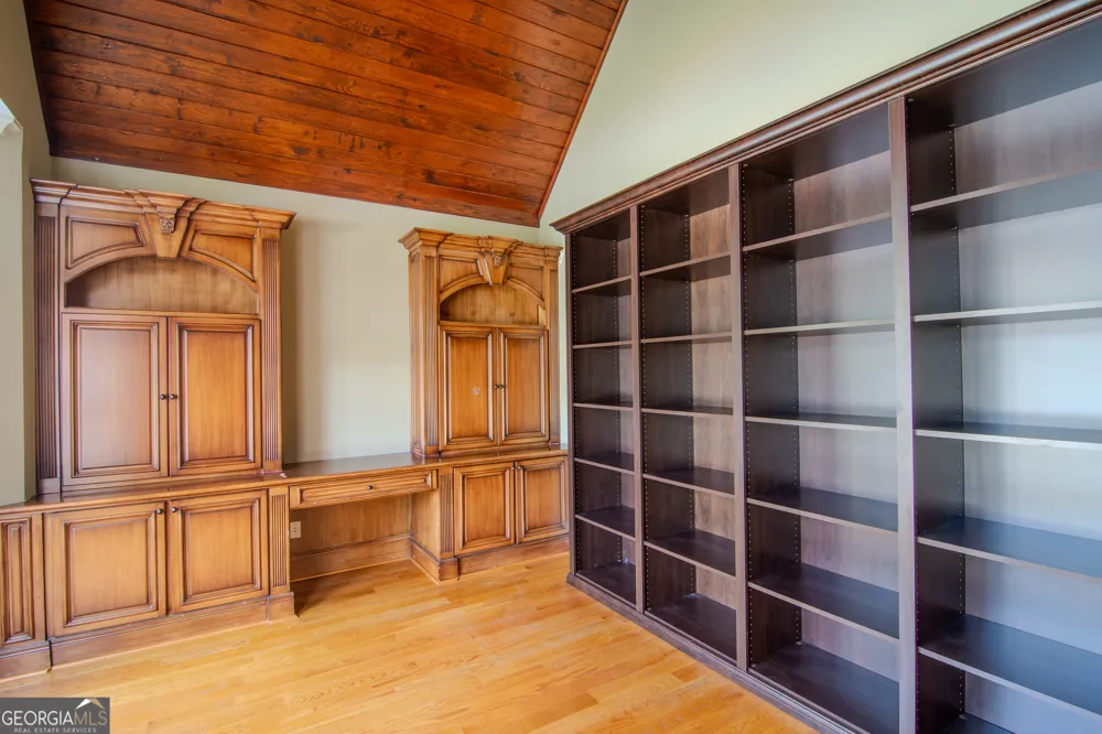 818 Natchez Valley TRCE Grayson, GA 30017