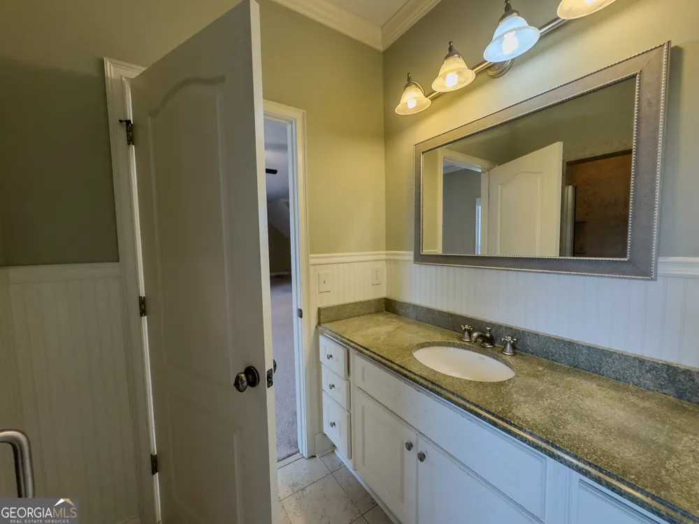 818 Natchez Valley TRCE Grayson, GA 30017