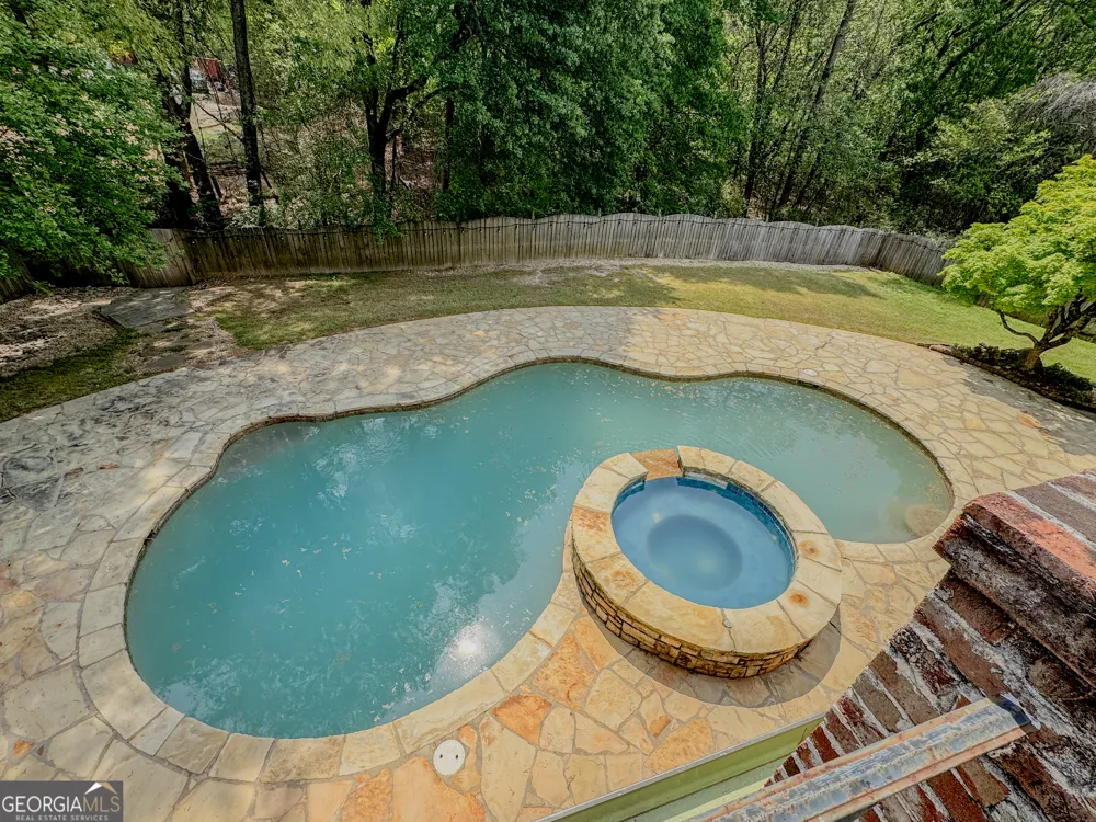 818 Natchez Valley TRCE Grayson, GA 30017