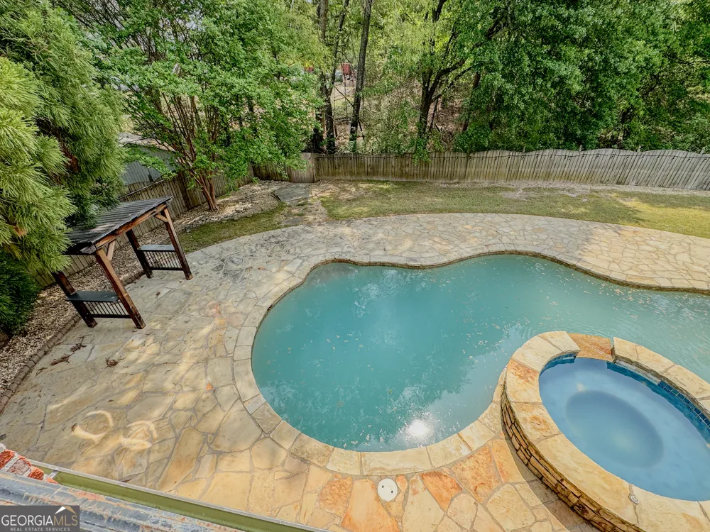 818 Natchez Valley TRCE Grayson, GA 30017
