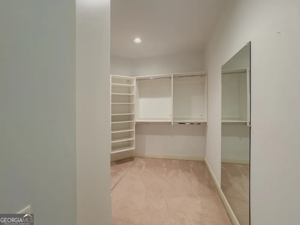 818 Natchez Valley TRCE Grayson, GA 30017