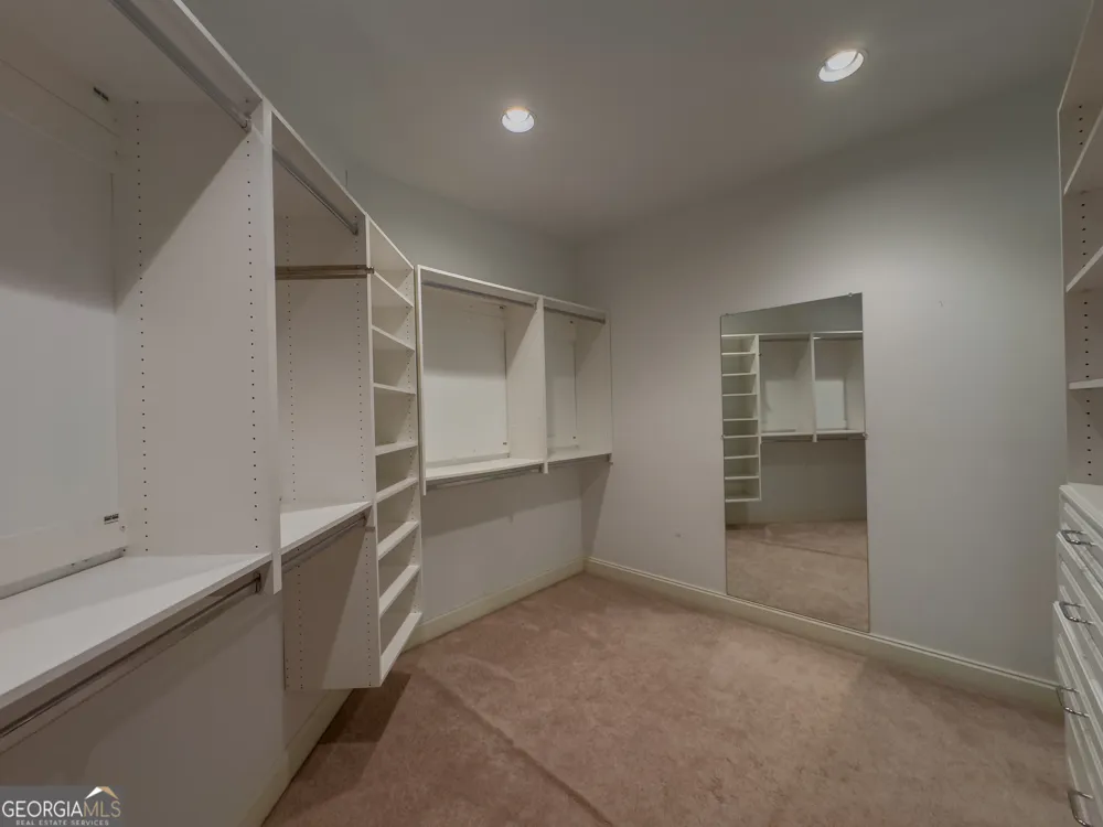 818 Natchez Valley TRCE Grayson, GA 30017