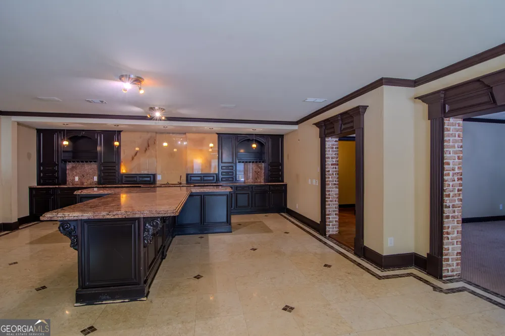 818 Natchez Valley TRCE Grayson, GA 30017