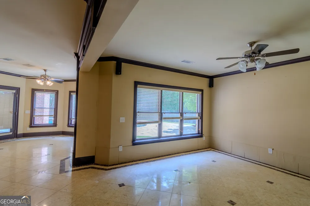 818 Natchez Valley TRCE Grayson, GA 30017