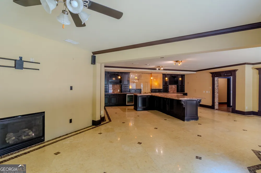 818 Natchez Valley TRCE Grayson, GA 30017