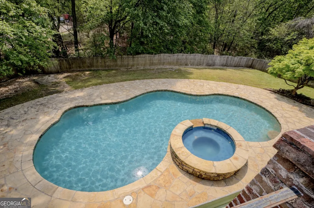 818 Natchez Valley TRCE Grayson, GA 30017