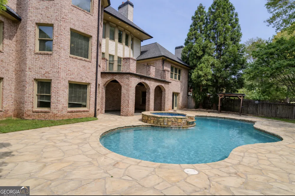 818 Natchez Valley TRCE Grayson, GA 30017