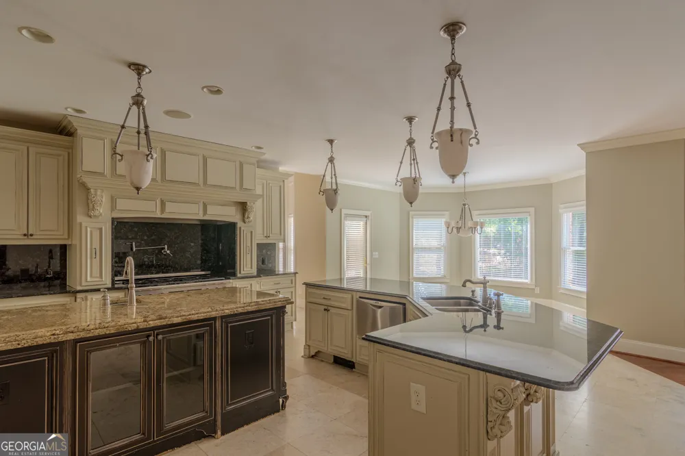818 Natchez Valley TRCE Grayson, GA 30017