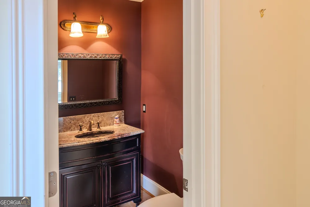 818 Natchez Valley TRCE Grayson, GA 30017