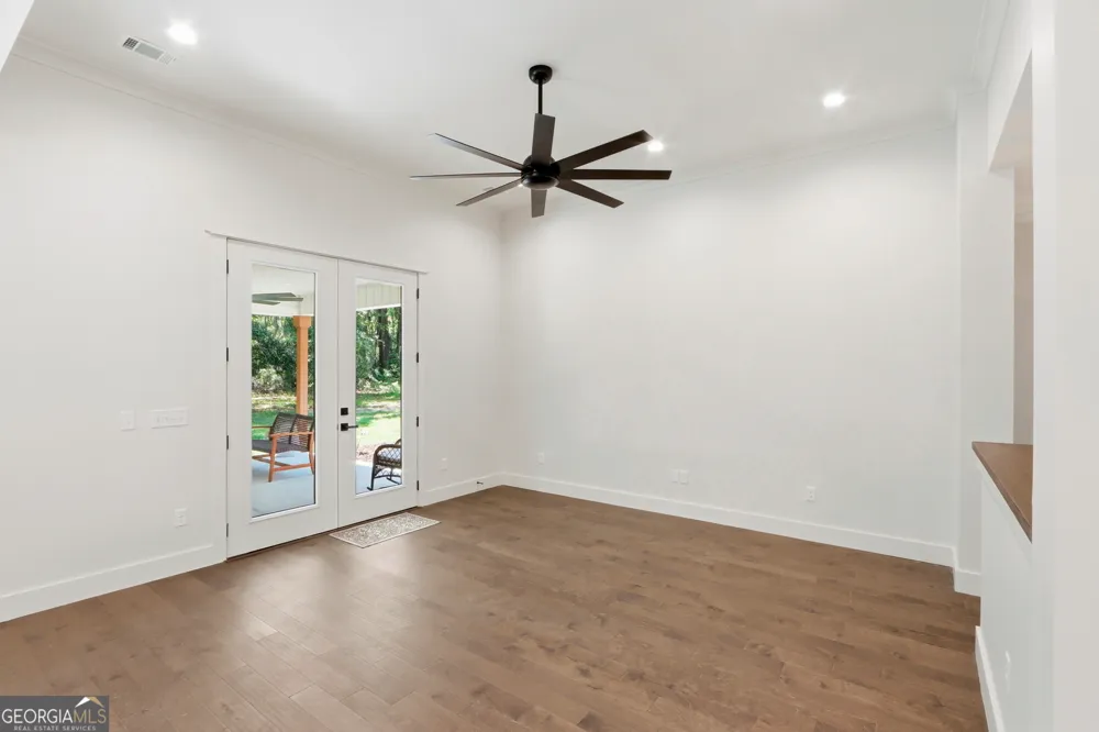 45 Dutchmans Cove RD Midway, GA 31320