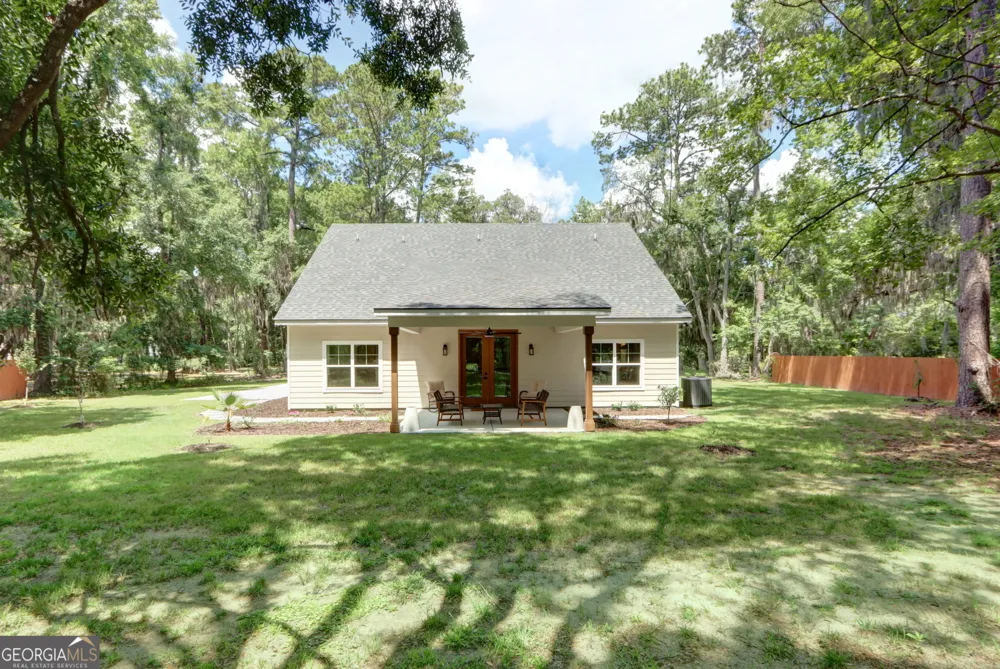 45 Dutchmans Cove RD Midway, GA 31320