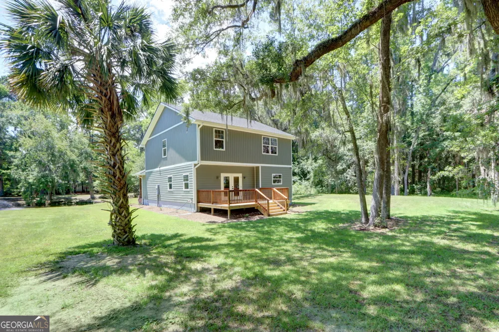 91 Sir Edward Teach RD Midway, GA 31320
