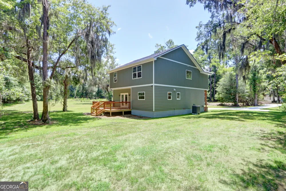 91 Sir Edward Teach RD Midway, GA 31320