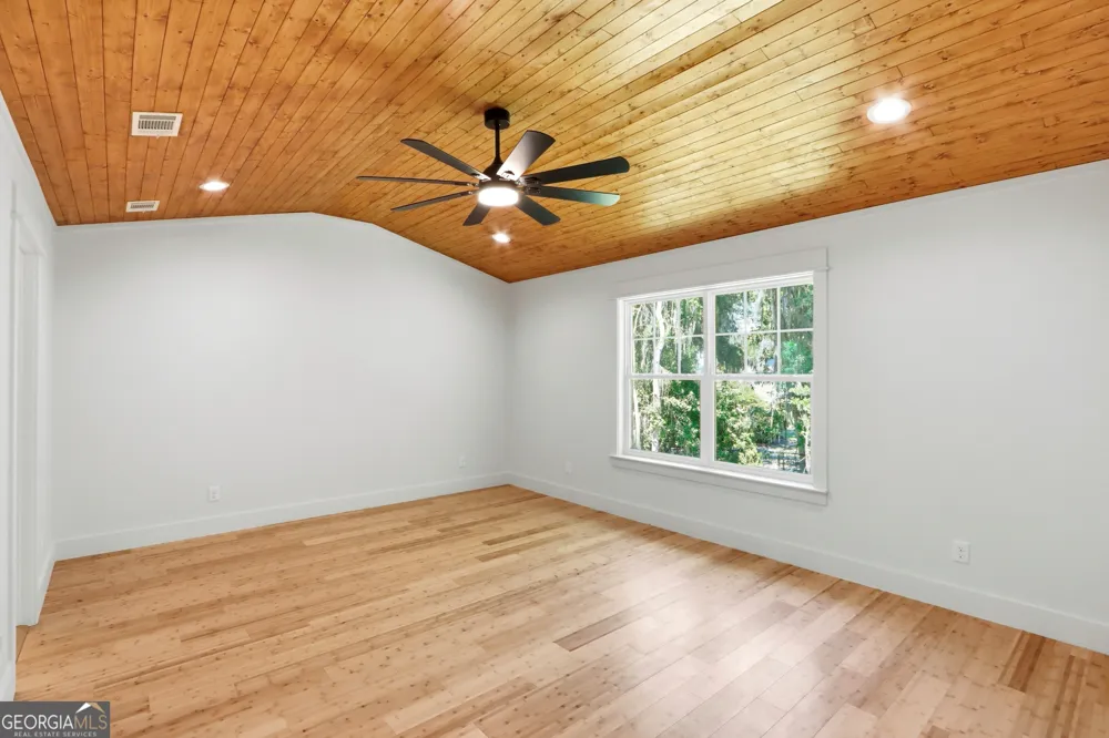 91 Sir Edward Teach RD Midway, GA 31320