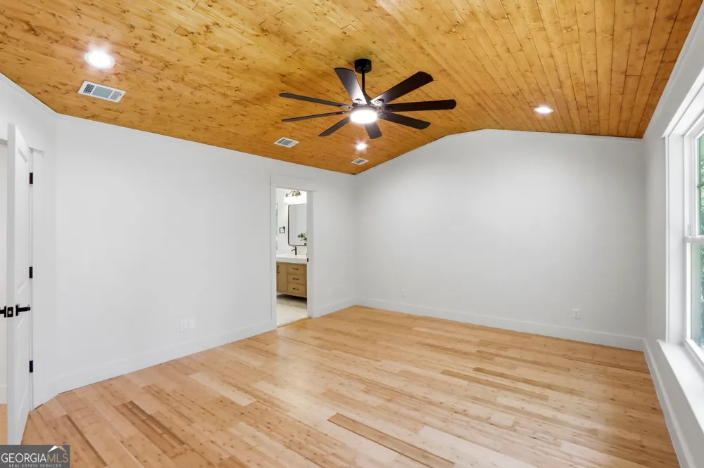 91 Sir Edward Teach RD Midway, GA 31320