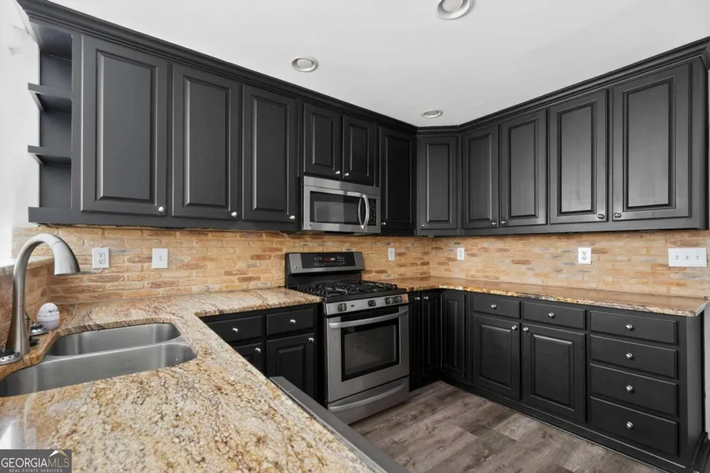 625 Harbor Bay DR Lawrenceville, GA 30045