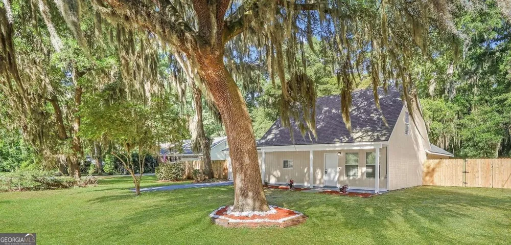 539 Pine AVE Midway, GA 31320
