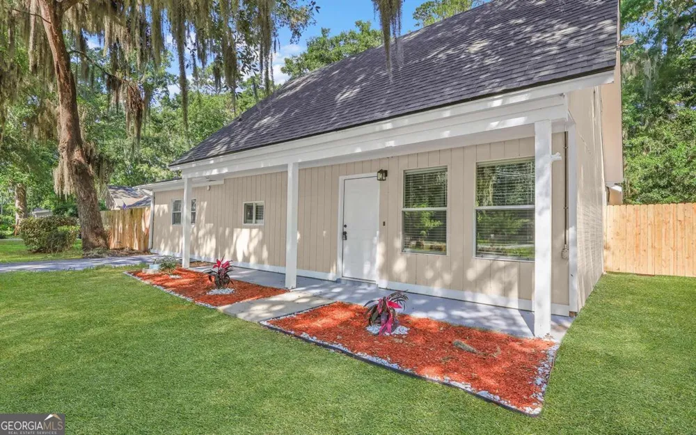 539 Pine AVE Midway, GA 31320
