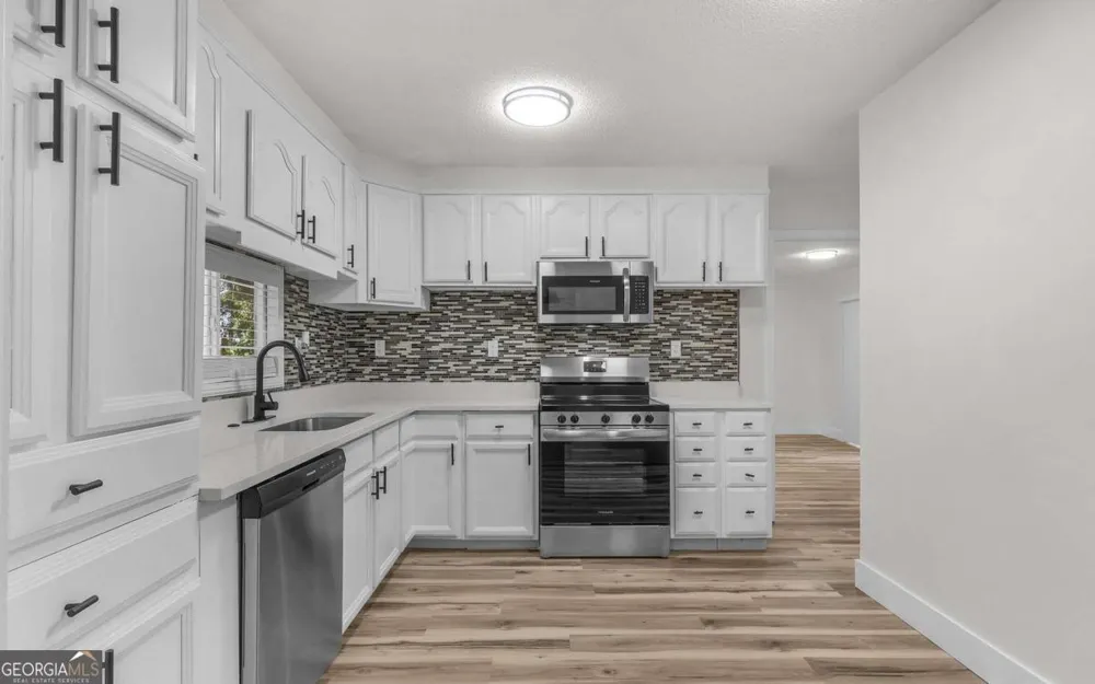 539 Pine AVE Midway, GA 31320
