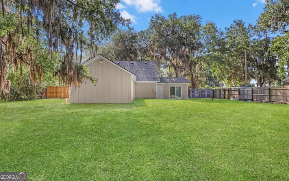 539 Pine AVE Midway, GA 31320
