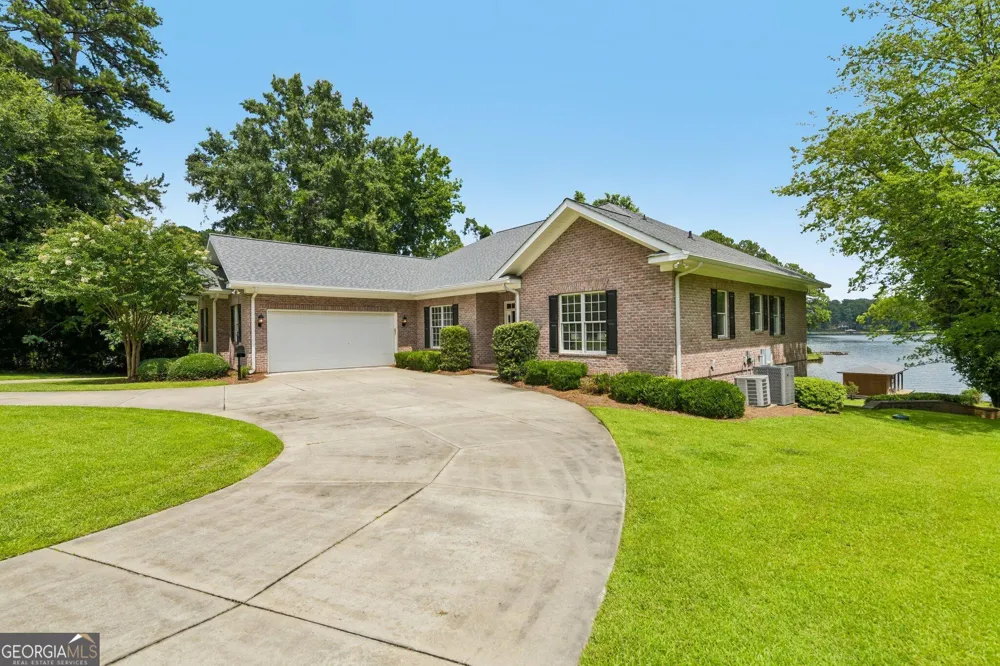115 Lakeshore CT NE Milledgeville, GA 31061