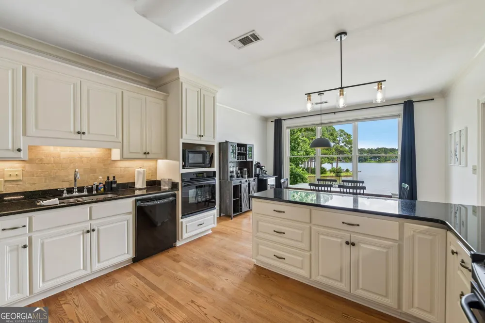 115 Lakeshore CT NE Milledgeville, GA 31061