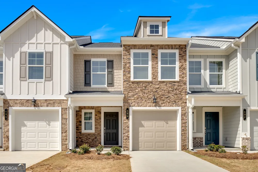 105 Village Green DR Adairsville, GA 30103