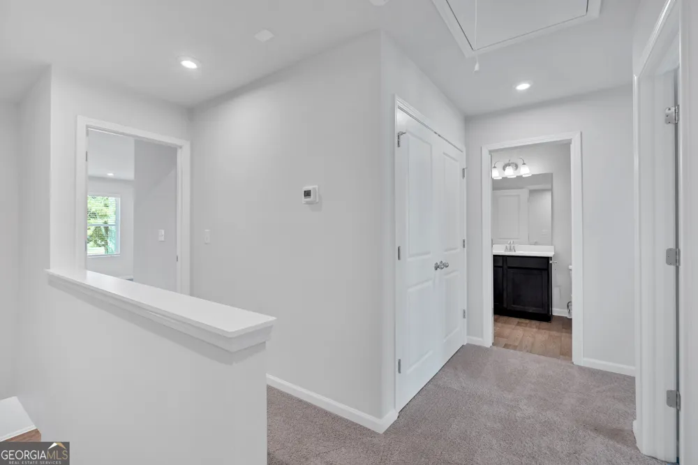 105 Village Green DR Adairsville, GA 30103