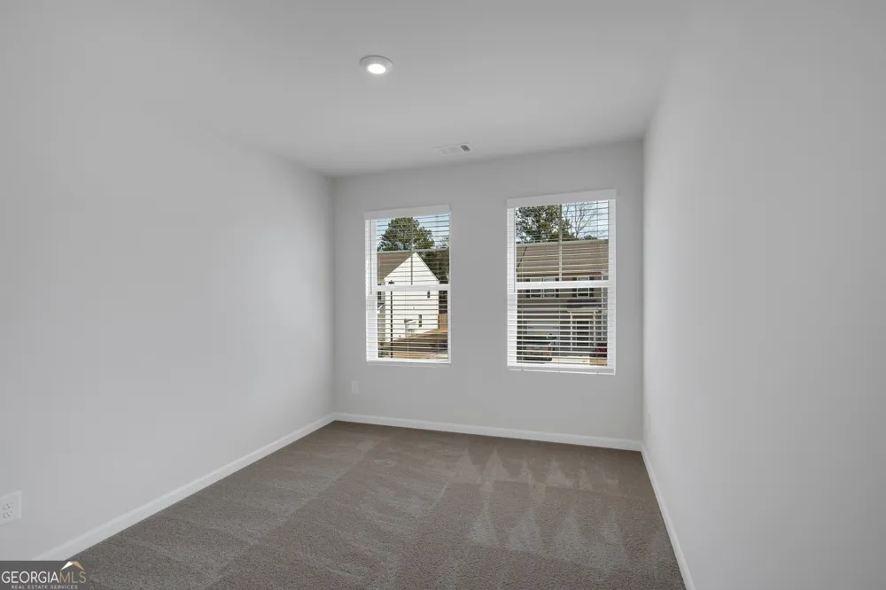 105 Village Green DR Adairsville, GA 30103